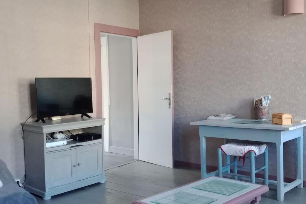 Appartement Centre Ville Avec Balcon -Terrasse Prive Tulle Ngoại thất bức ảnh